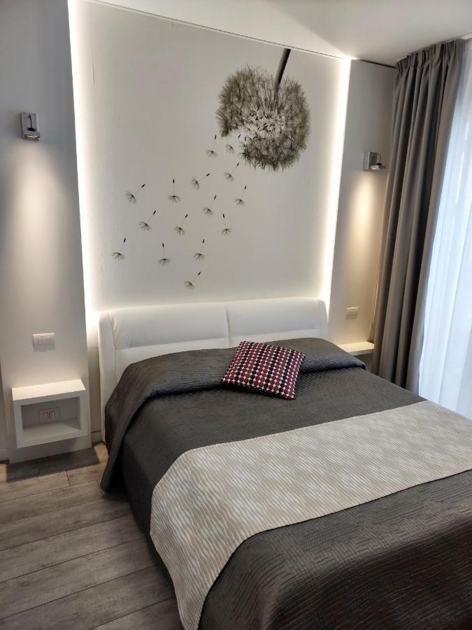 فندق La Brise مارينا دي بييتراسانْت المظهر الخارجي الصورة
