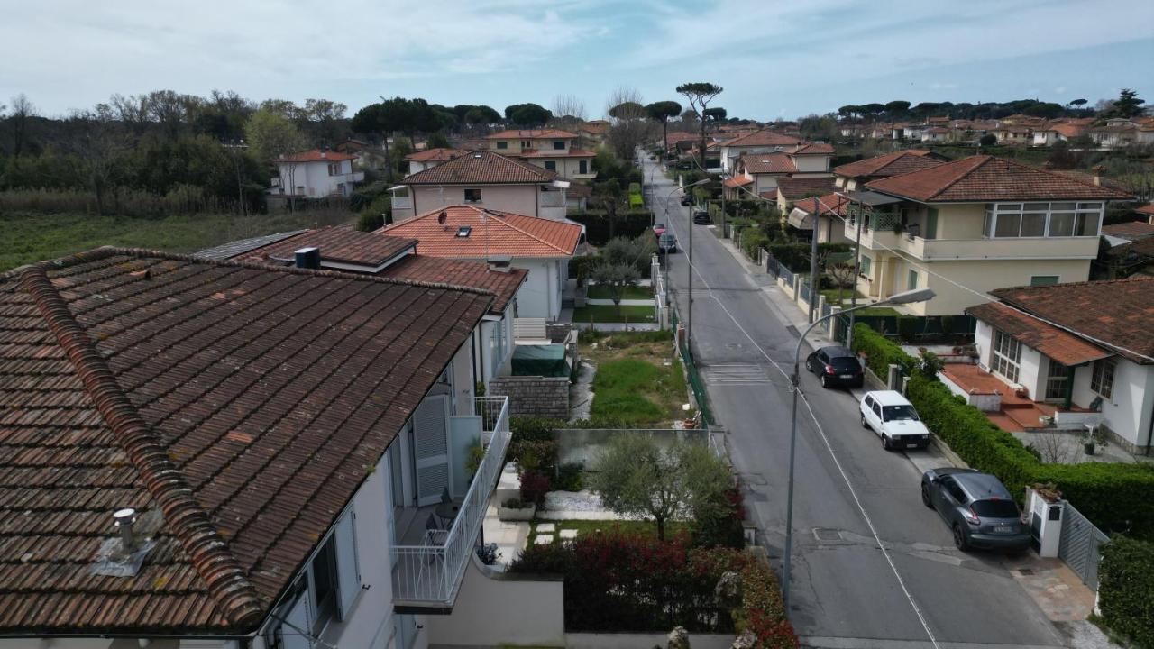 فندق La Brise مارينا دي بييتراسانْت المظهر الخارجي الصورة
